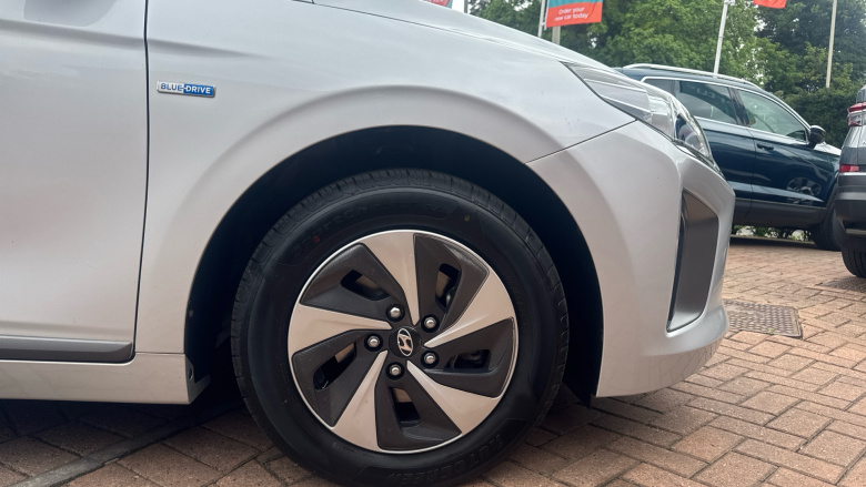 Hyundai IONIQ 1.6 GDi Hybrid Premium 5dr DCT Hybrid Hatchback
